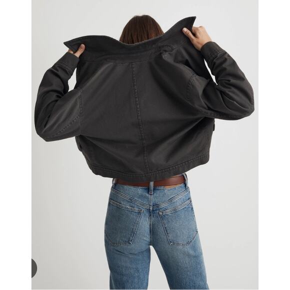 Cropped Utilitarian Jacket in (Re)generative Chino - Picture 5 of 7